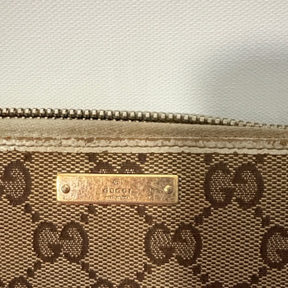 Gucci Beige and Brown Monogram Wallet - Picture 9 of 16